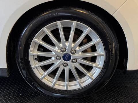 2014 Ford C-MAX Hybrid SE