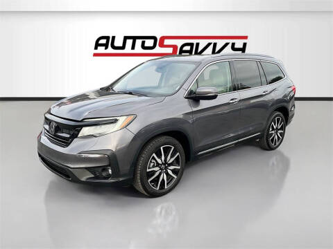 2021 Honda Pilot Touring w/Rear Captain's Chairs