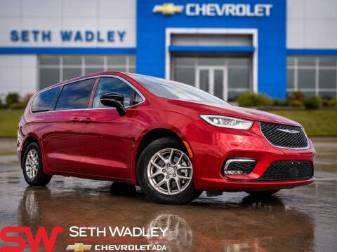 2025 Chrysler Pacifica Select Photo