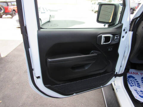 2023 Jeep Gladiator Sport S