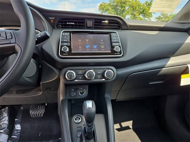 2025 Nissan Kicks Play S