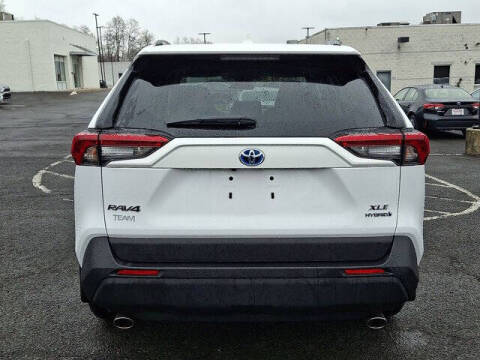 2024 Toyota RAV4 Hybrid XLE
