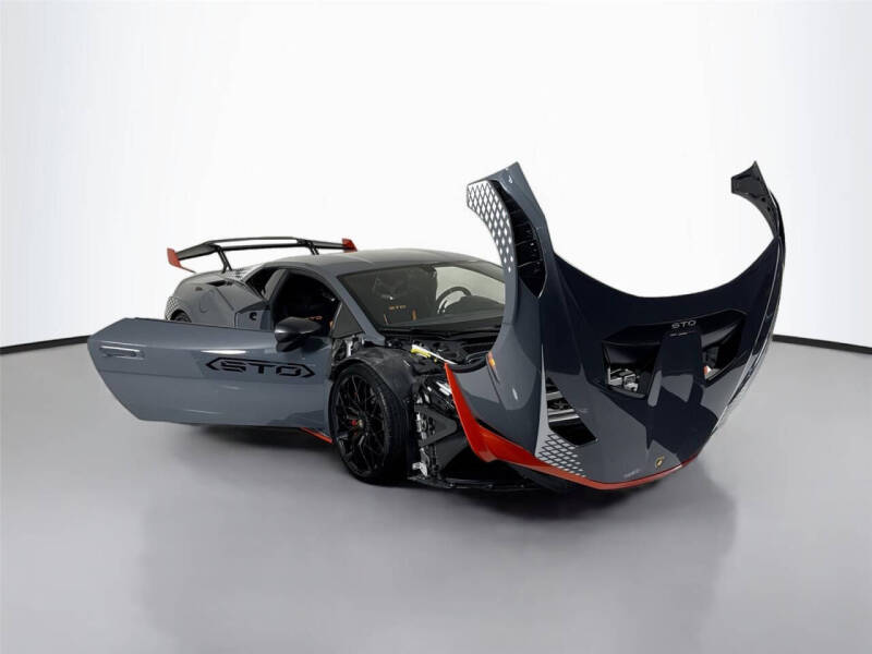2021 Lamborghini Huracan STO