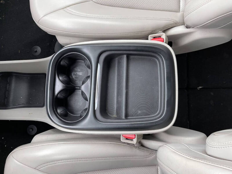 2021 Chrysler Voyager LXi