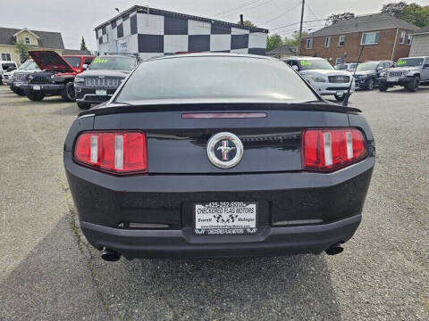 2012 Ford Mustang V6