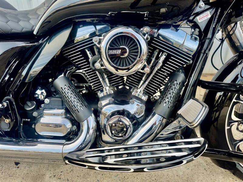 2014 Harley-Davidson FLHTCU103 -