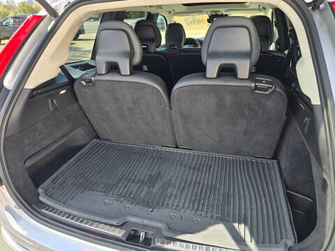 2019 Volvo XC90 T6 Momentum