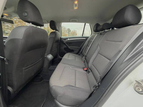 2018 Volkswagen Golf TSI S