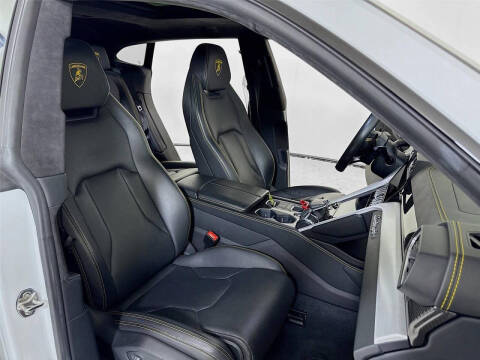 2020 Lamborghini Urus