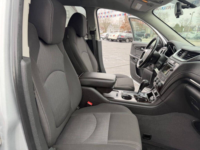 2017 Chevrolet Traverse LT