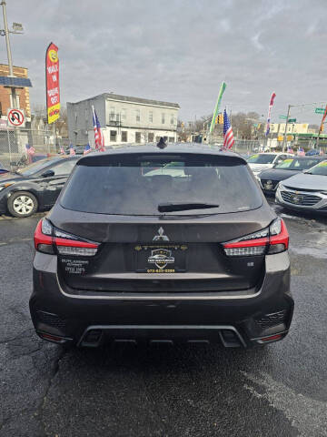 2023 Mitsubishi Outlander Sport SE