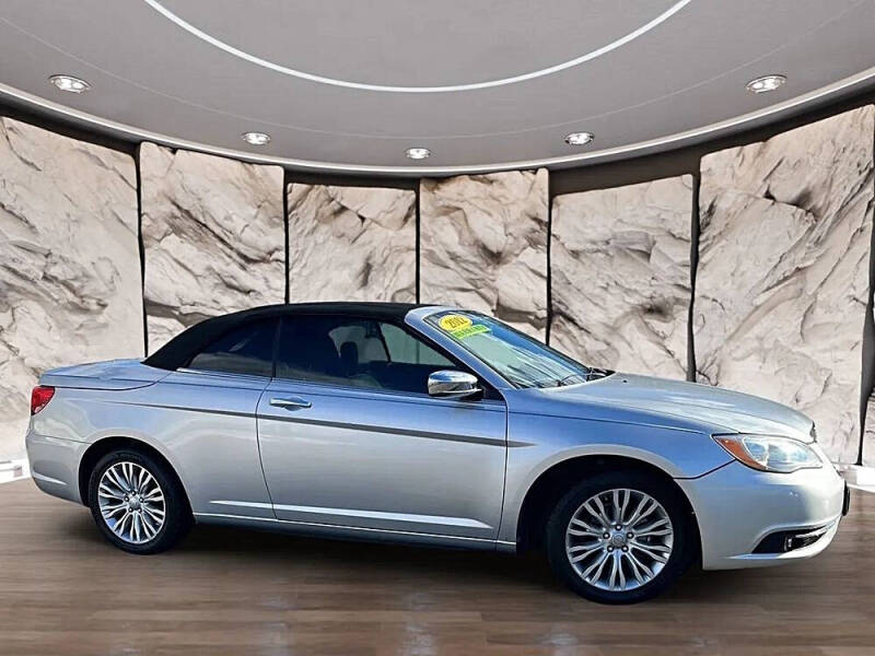 2012 Chrysler 200 Limited