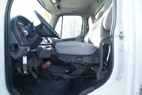 2015 Freightliner M2 106