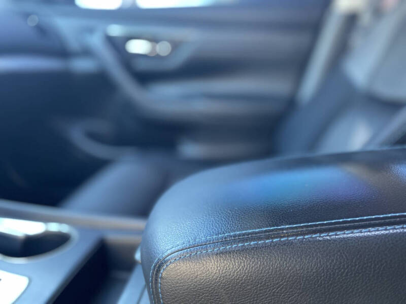 2017 Nissan Altima 2.5 SR