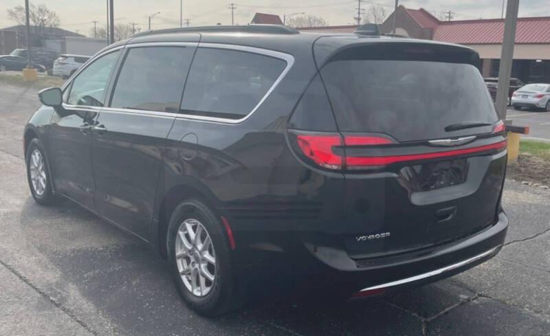 2022 Chrysler Pacifica Touring L