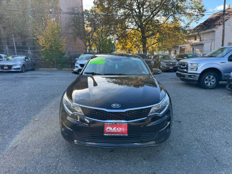 2016 Kia Optima LX photo 3