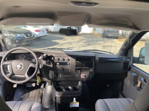 2025 Chevrolet Express 2500