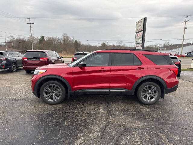 2022 Ford Explorer XLT's photo