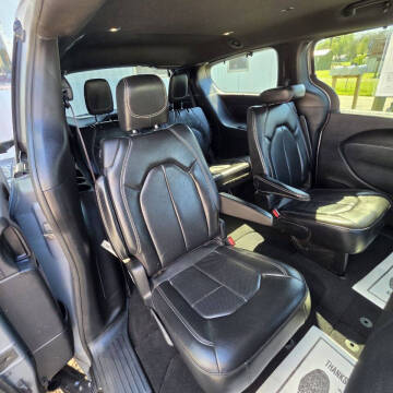 2021 Chrysler Pacifica Touring L