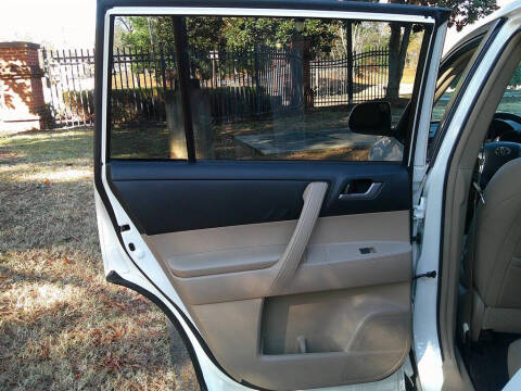 2012 Toyota Highlander SE