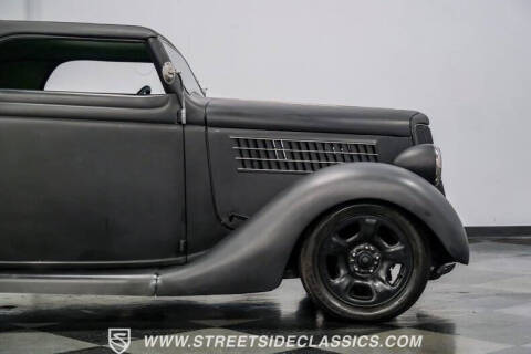 1935 Ford Cabriolet