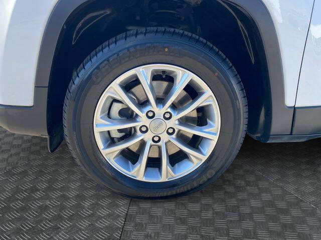 2022 Jeep Cherokee Latitude Lux