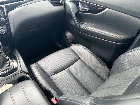 2022 Nissan Rogue Sport SL