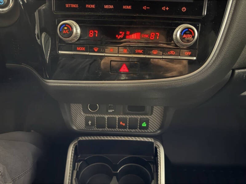 2022 Mitsubishi Outlander PHEV SEL