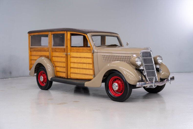 1935 Ford Model 48