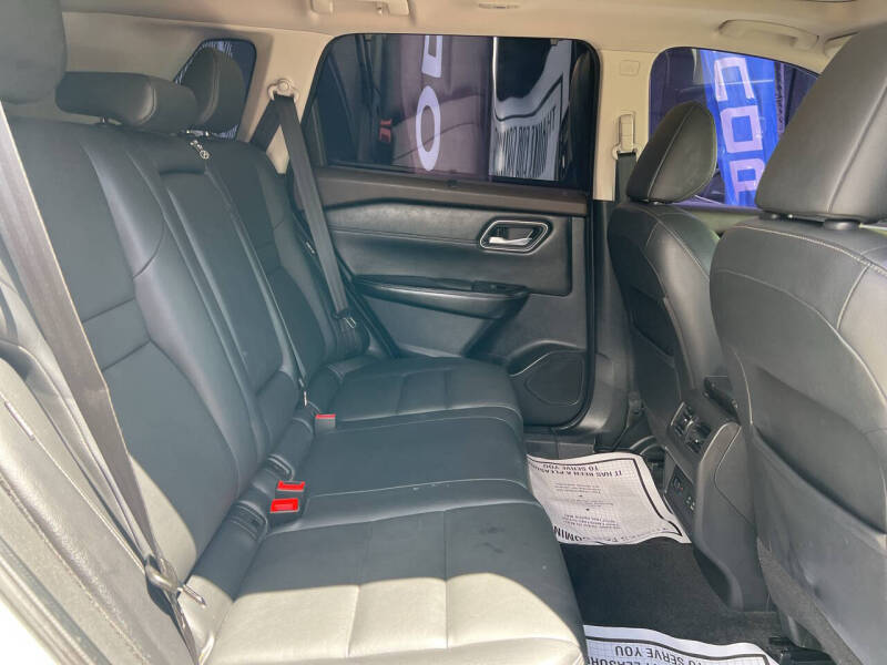 2021 Nissan Rogue SL