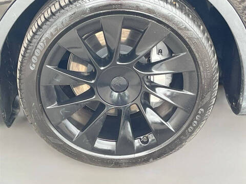 2024 Tesla Model Y Long Range