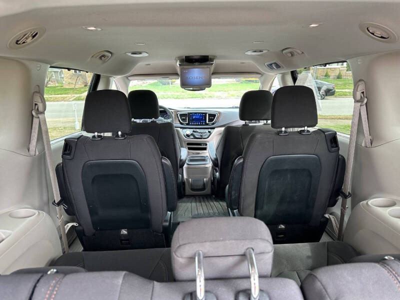 2017 Chrysler Pacifica Touring Plus