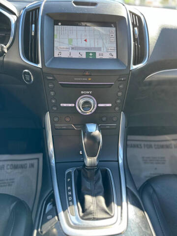 2017 Ford Edge Titanium