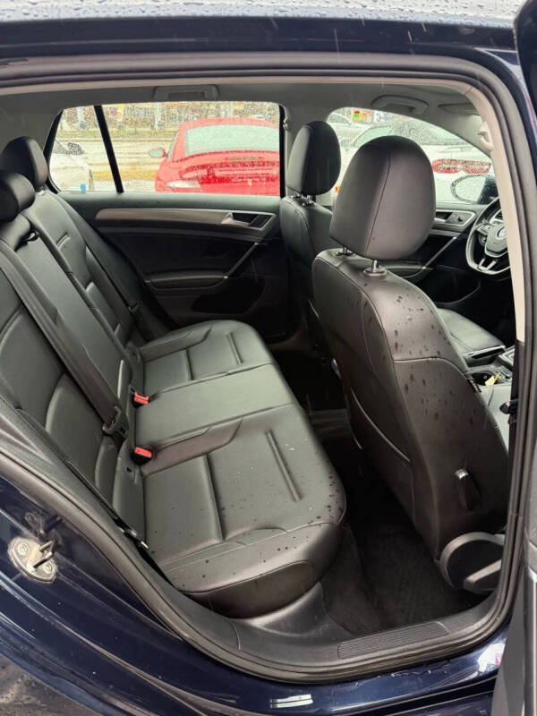 2017 Volkswagen Golf TSI Wolfsburg Edition