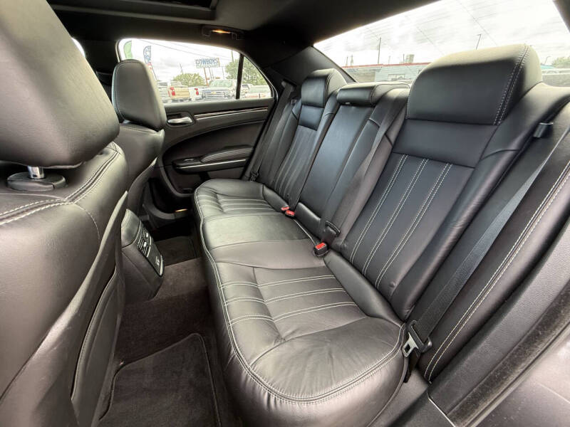 2018 Chrysler 300 S