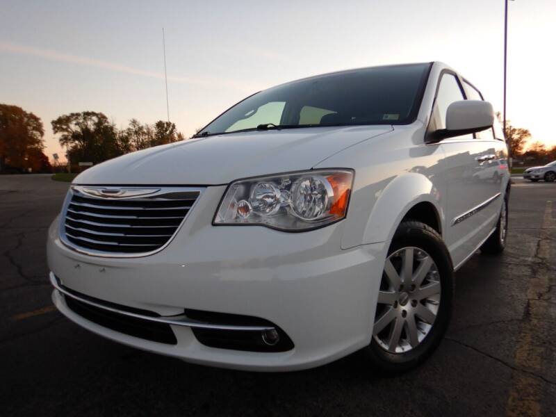 2015 Chrysler Town and Country for sale at Car Luxe Motors in Crest Hill IL