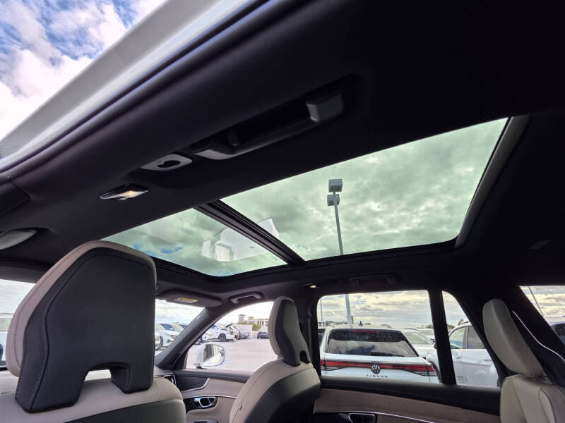 2026 Volvo XC90 B6 Core