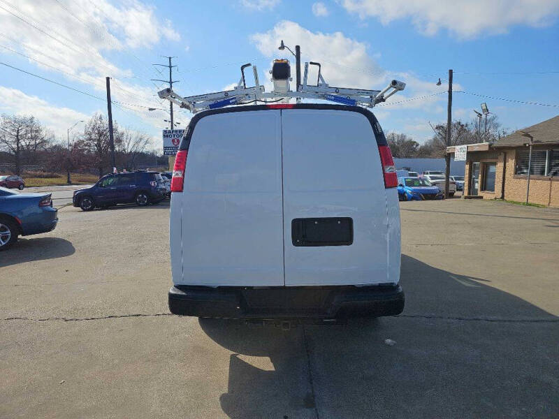 2019 Chevrolet Express 2500