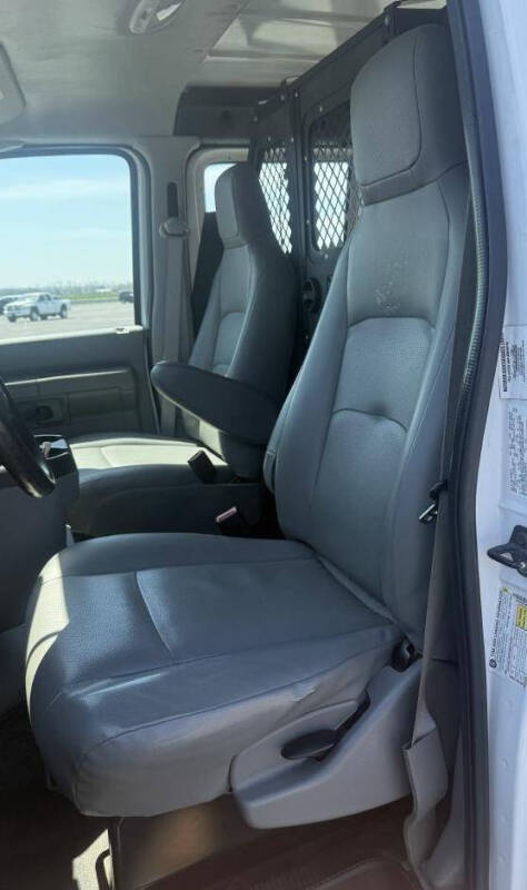 2011 Ford E-Series E-250