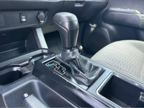 2019 Toyota Tacoma SR