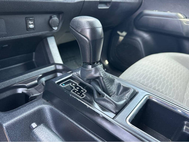 2019 Toyota Tacoma SR