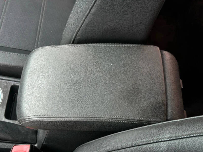 2017 Volkswagen Passat 1.8T SE