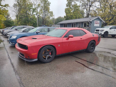 2015 Dodge Challenger for sale at Dave's Car Corner in Hartford City IN