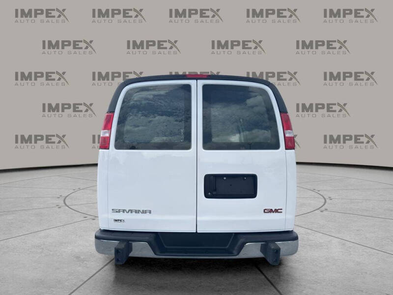 2024 GMC Savana 2500