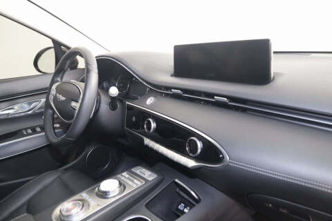 2022 Genesis GV70 2.5T Standard