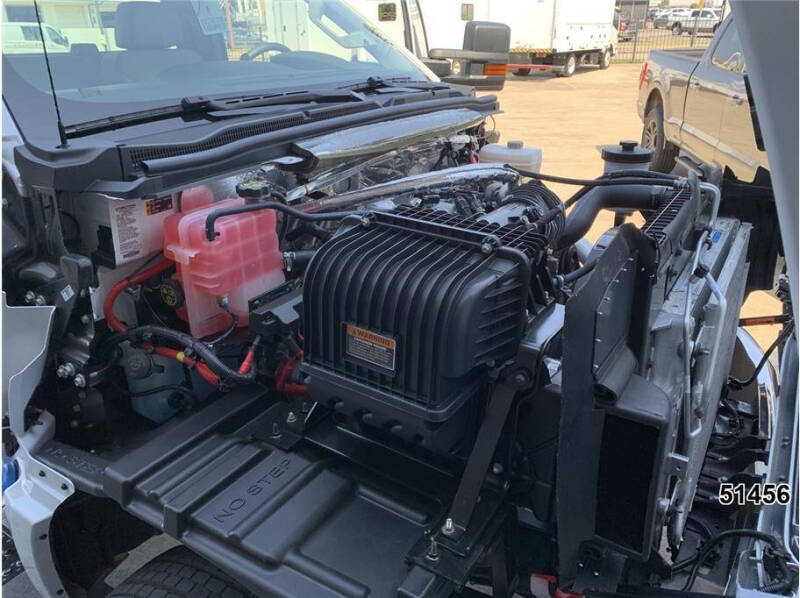 2023 Chevrolet Silverado 5500HD