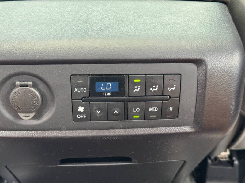 2016 Toyota Sequoia SR5