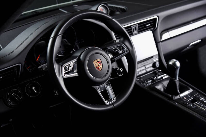 2018 Porsche 911 Carrera GTS