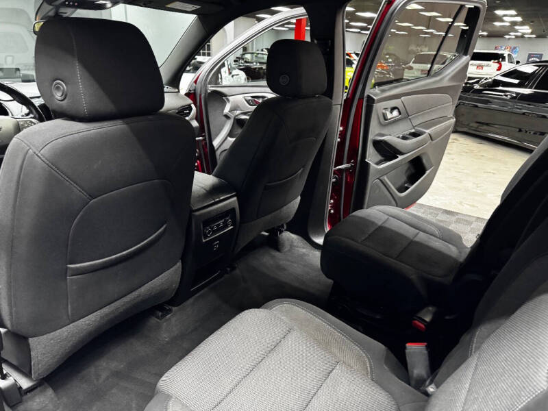 2022 Chevrolet Traverse LT Cloth