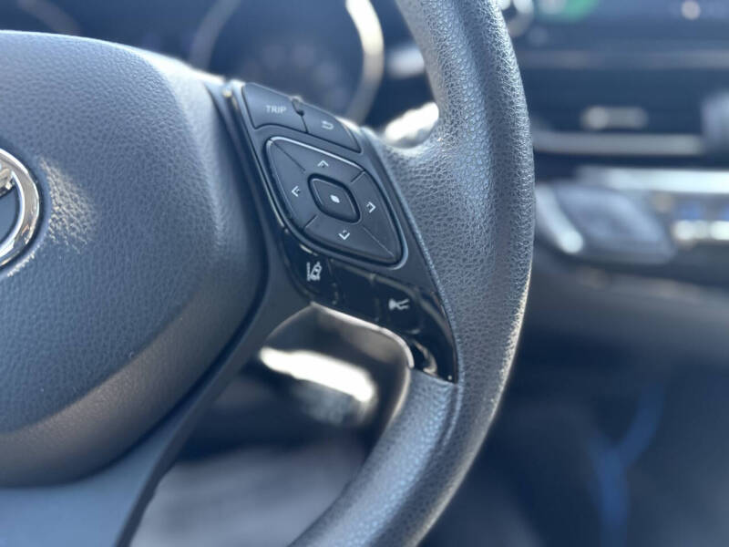 2020 Toyota C-HR XLE